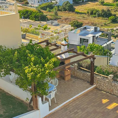 Homes - Pool, Marina View, Bbq, Games And Garden 빌라